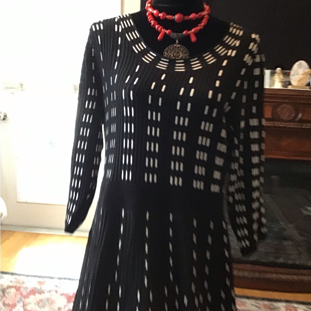 🌹NWT LANE BRYANT 14/16 A-LINE SWEATER KNIT BLK/WHITE DRESS - Picture 3 of 9